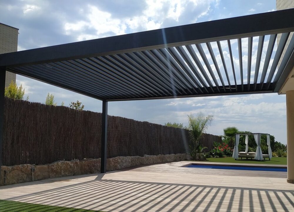 Pergola-bioclimatica-adosada